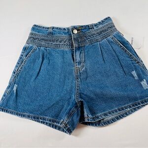 Forever 21 NWT High Waist Mom Jean Shorts High Rise Pleated Distressed size 26
